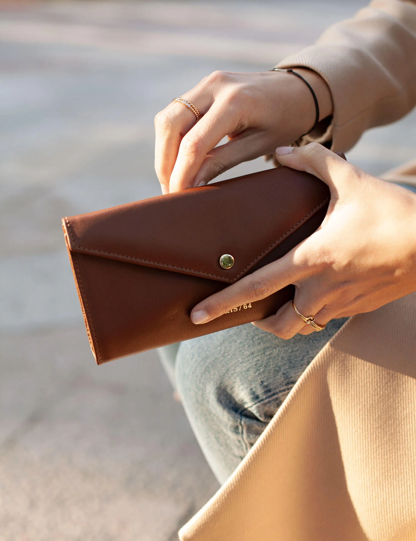 Cartera Rivoli Chocolate - Image 6