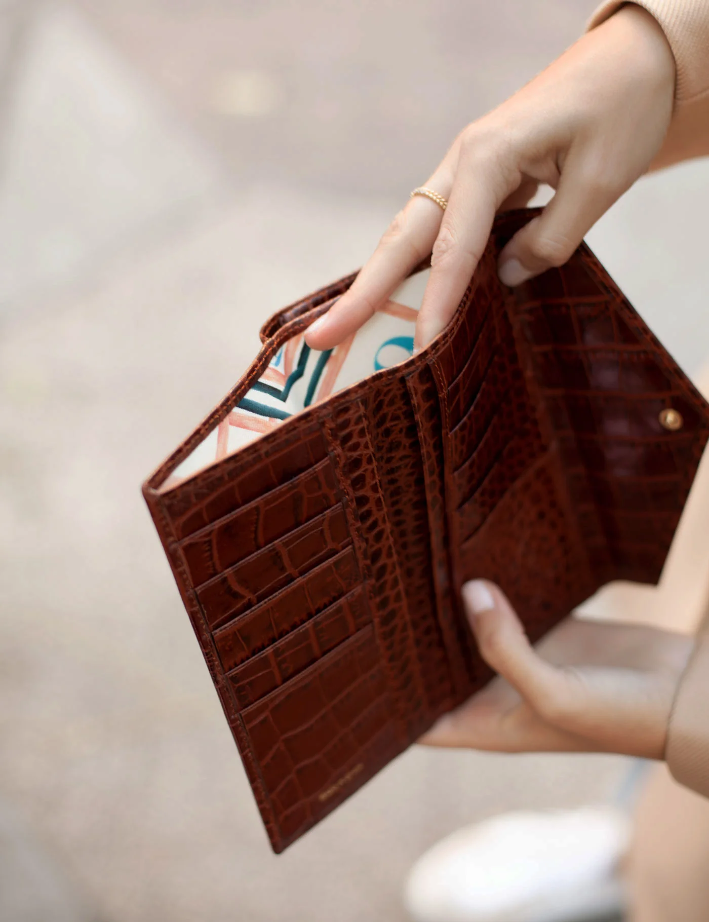 Cartera Rivoli Coco Cognac - Image 5