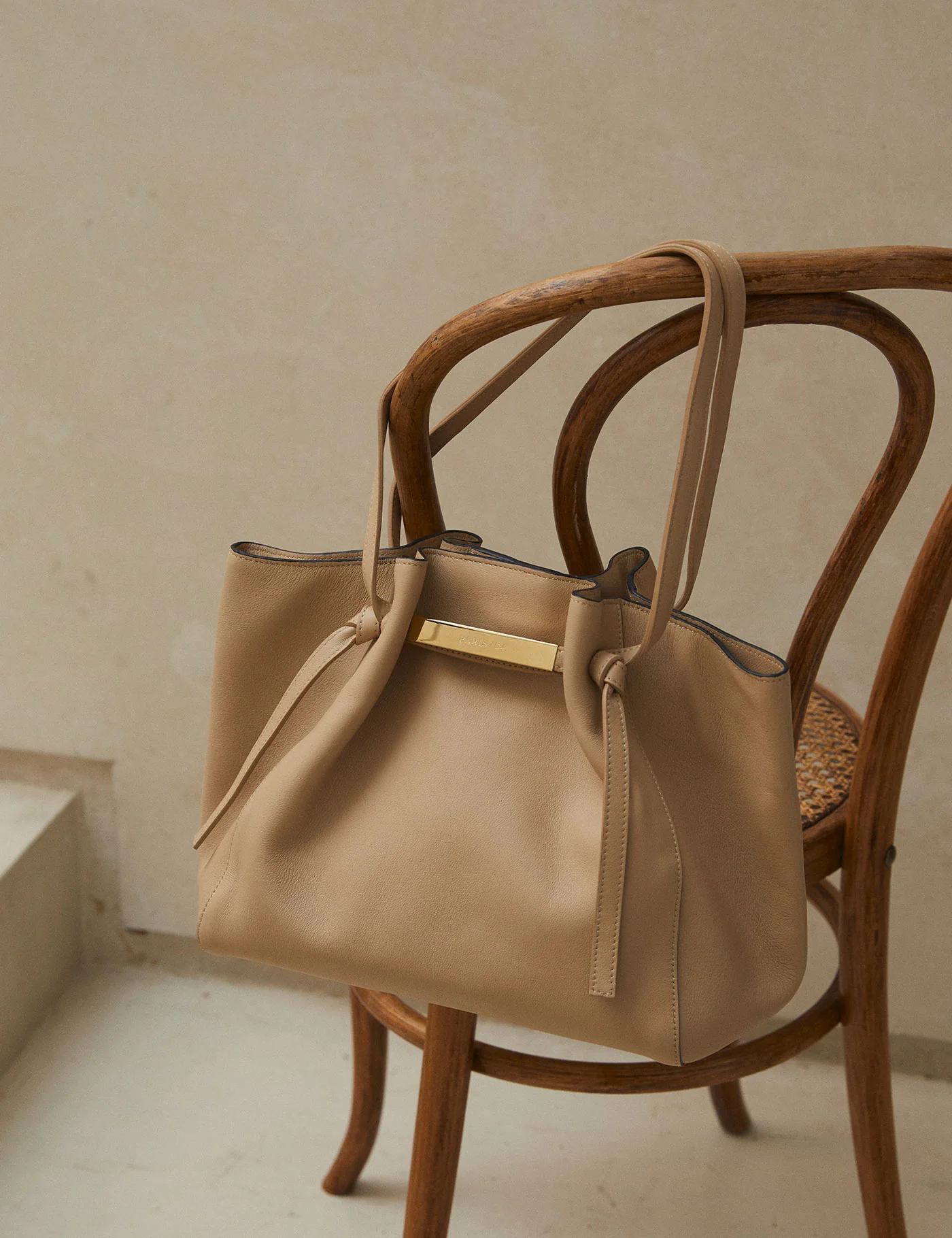 Manhattan Nude - Image 3