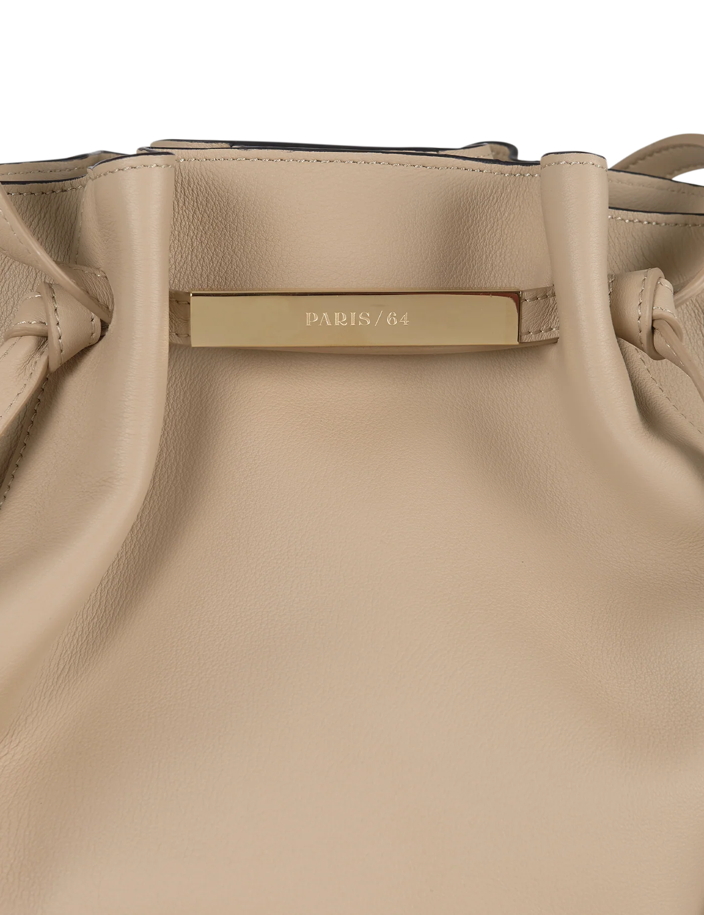 Manhattan Nude - Image 4